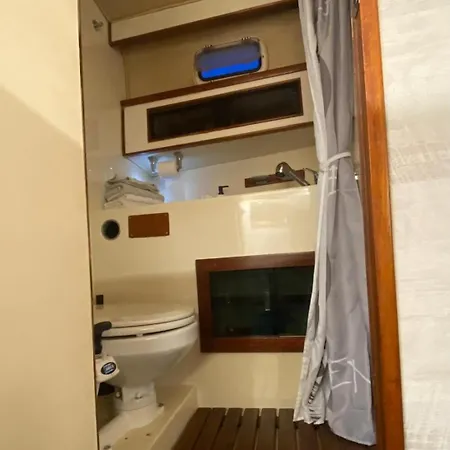 Boat Experience קורלחו